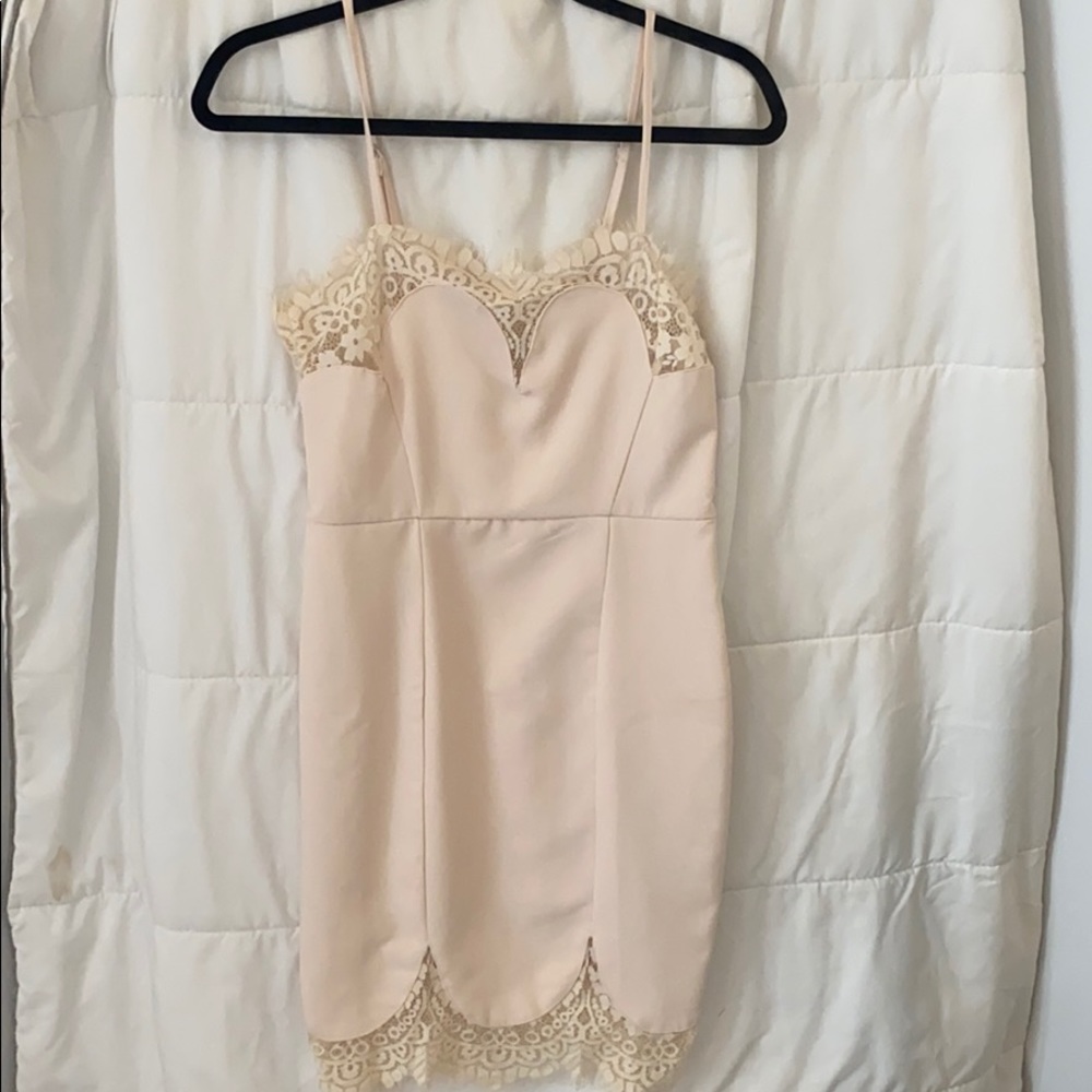 Lace detail dress